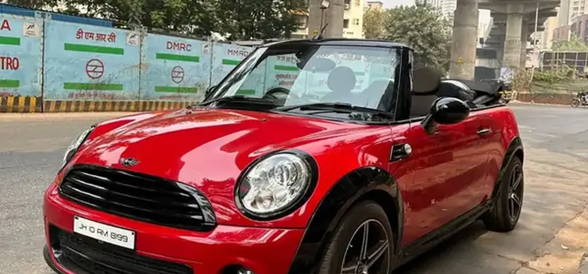 Red MINI Cooper from the Drive Easy fleet, a popular pick for December in Goa